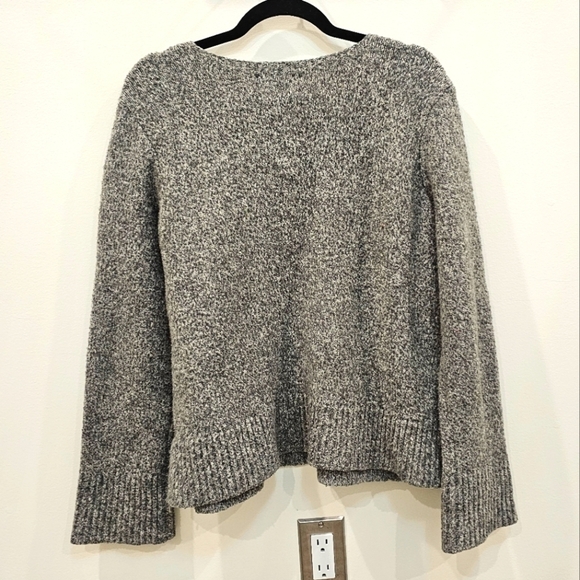 Tahari Gray Marled V Neck Ribbed Trim Nubby Knit Sweater Size XL - Picture 6 of 6